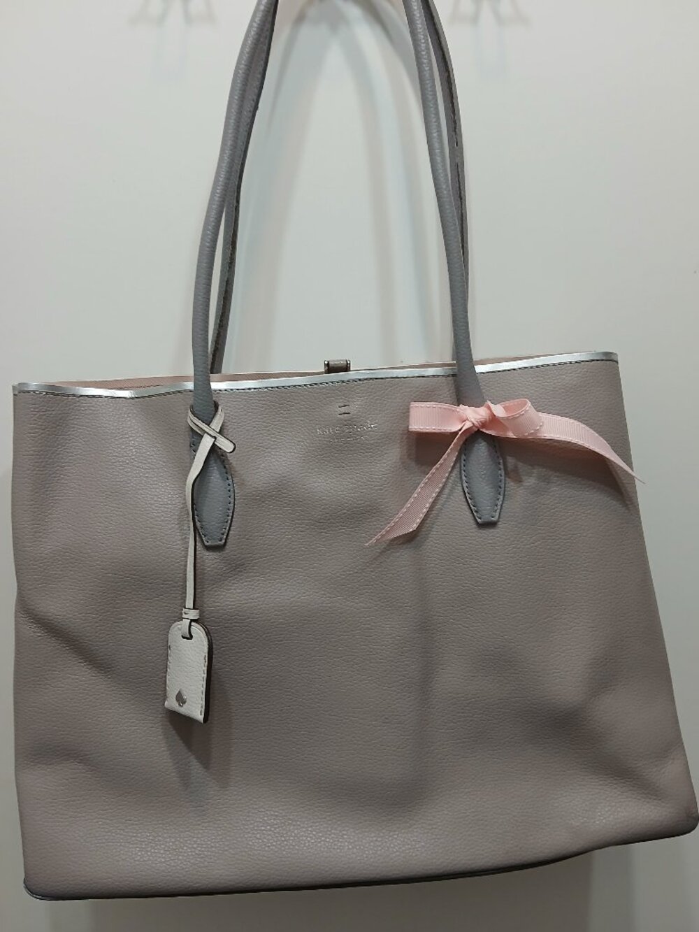 Kate Spade Taupey/Gray Leather Tote